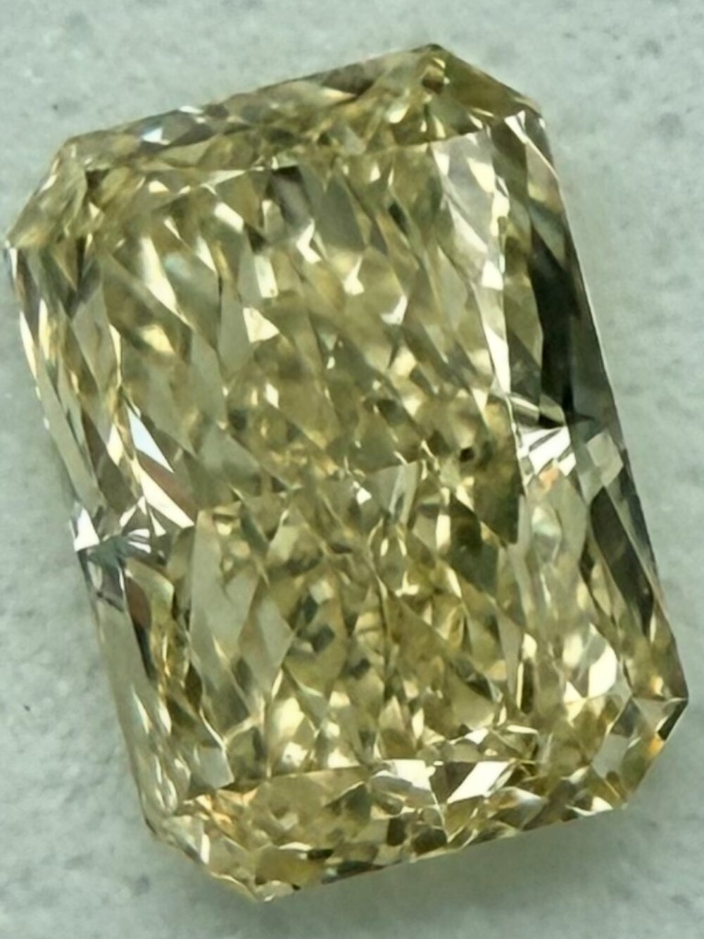 1.06 CT Fancy Yellow Radiant Lab Grown Diamond VS1 IGI